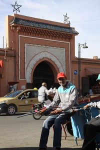Mohamed: Carossa à Marrakech, Bab Mellah dans le quartier de Riad Zitoun Lakdim - Médina
