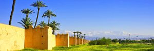🕌 – La médina de Marrakech : mille ans d&rsquo;histoire, de remparts et de ruelles qui font tourner la tête.